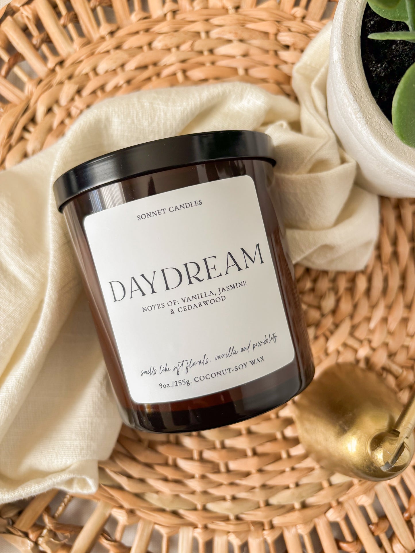 Daydream 9 oz Candle